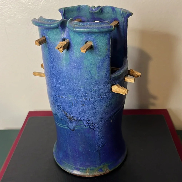 Handmade Blue Artisan Pottery Wooden Peg Flower Frog Utensil Holder Signed Vase - Picture 4 of 8